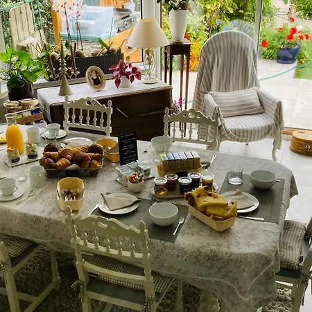 Les Trois Iles O.re.a. * אייטר