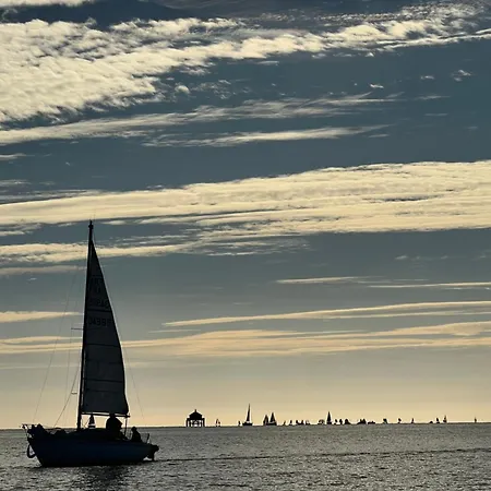Les Trois Iles O.re.a. * Aytre